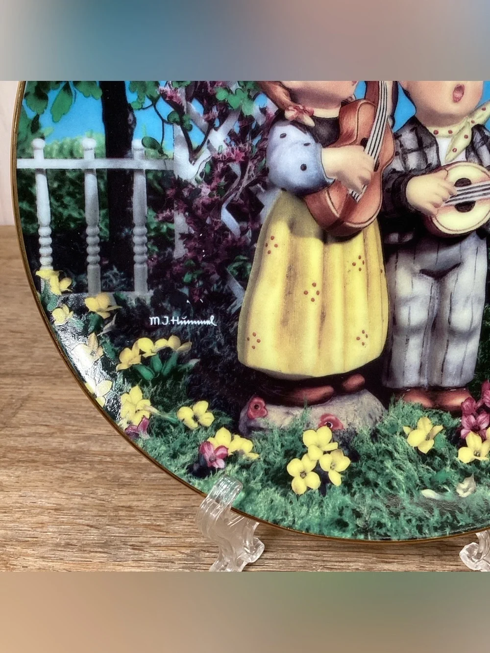 M.I. Hummel 1990 “Little Musicians”, Little Companions Plate Danbury Mint #Q9971